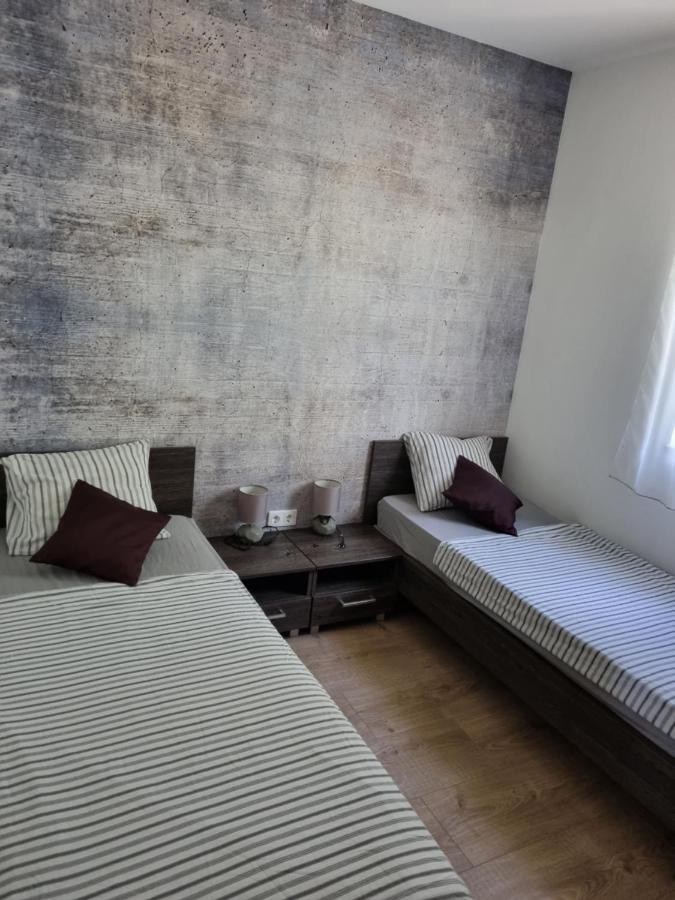 Miocic Apartma *